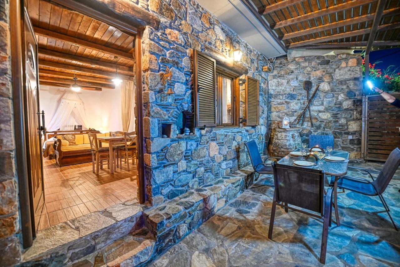 "Pefkopetro" Traditional House Keramoti  ภายนอก รูปภาพ