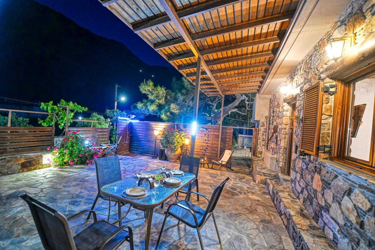 "Pefkopetro" Traditional House Keramoti  ภายนอก รูปภาพ